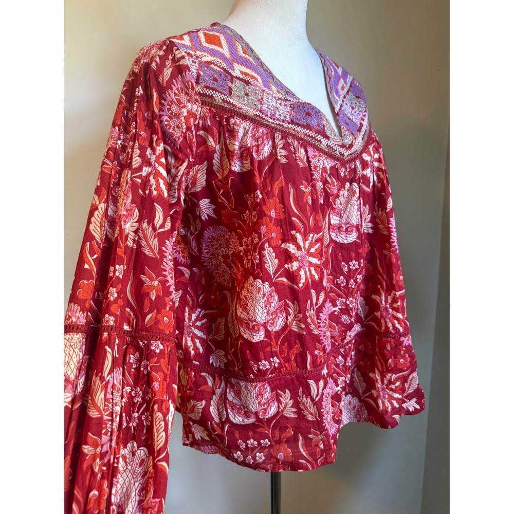 Red Floral Boho whimsi Blouse flowy dainty Embroidered Cotton Top XS embroidered